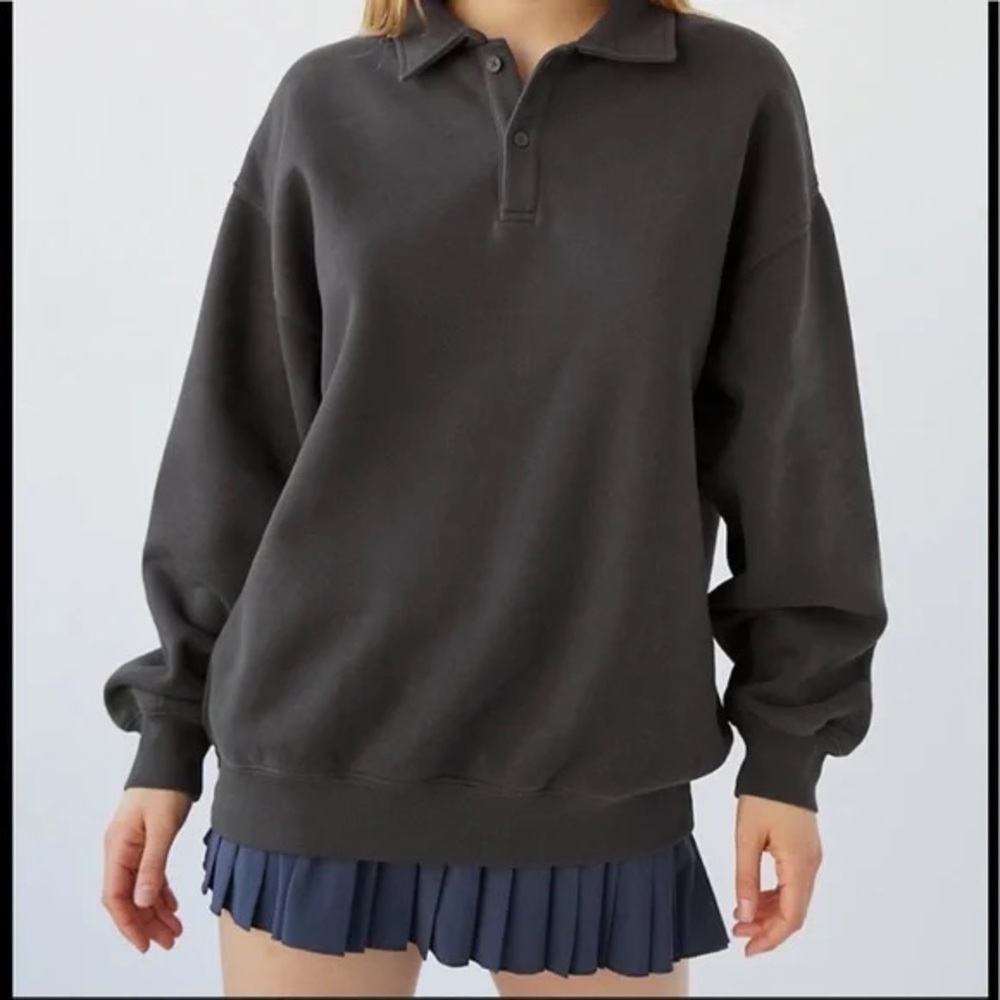 TNA Cozy Fleece Boyfriend Polo Sweatshirt in Black